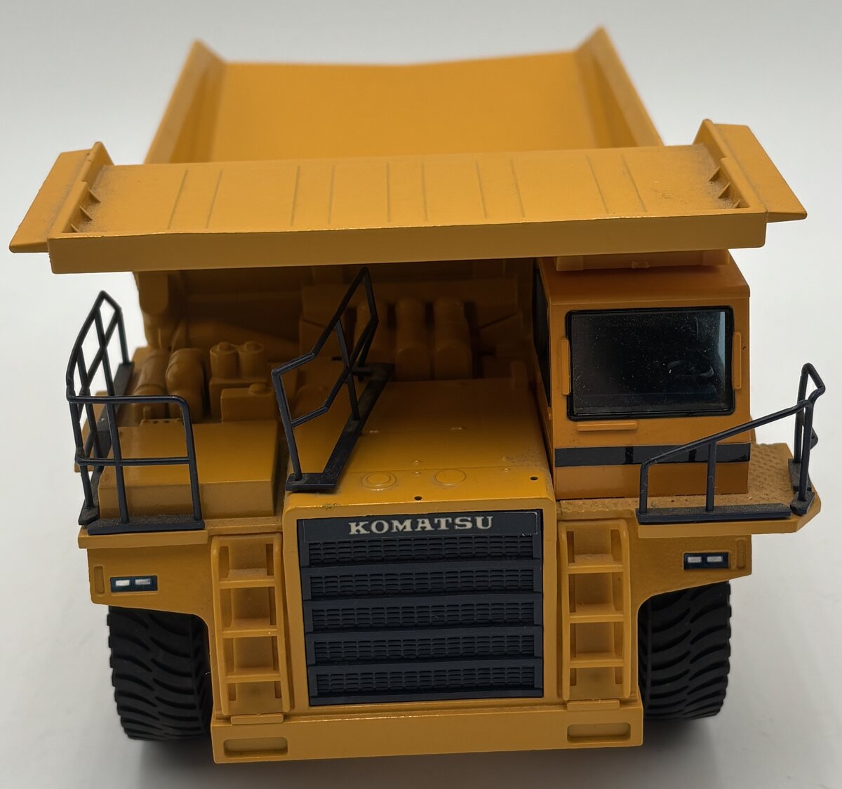 Shinsei 1:45 Komatsu HD785 Dump Truck EX/Box