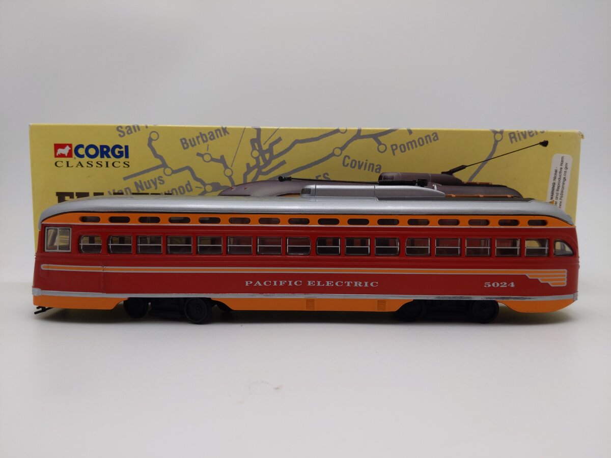 Corgi 55006 1:50 Diecast Pacific Electric Non Motorized PCC Streetcar EX/Box