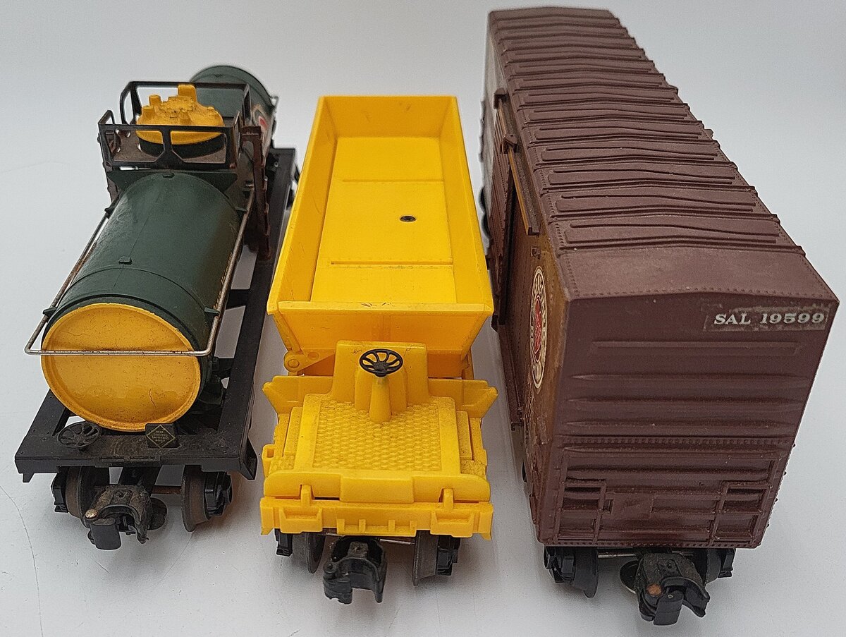 Lionel O Gauge Assorted Freight Cars: 6304, 9311, 19599 [3] VG
