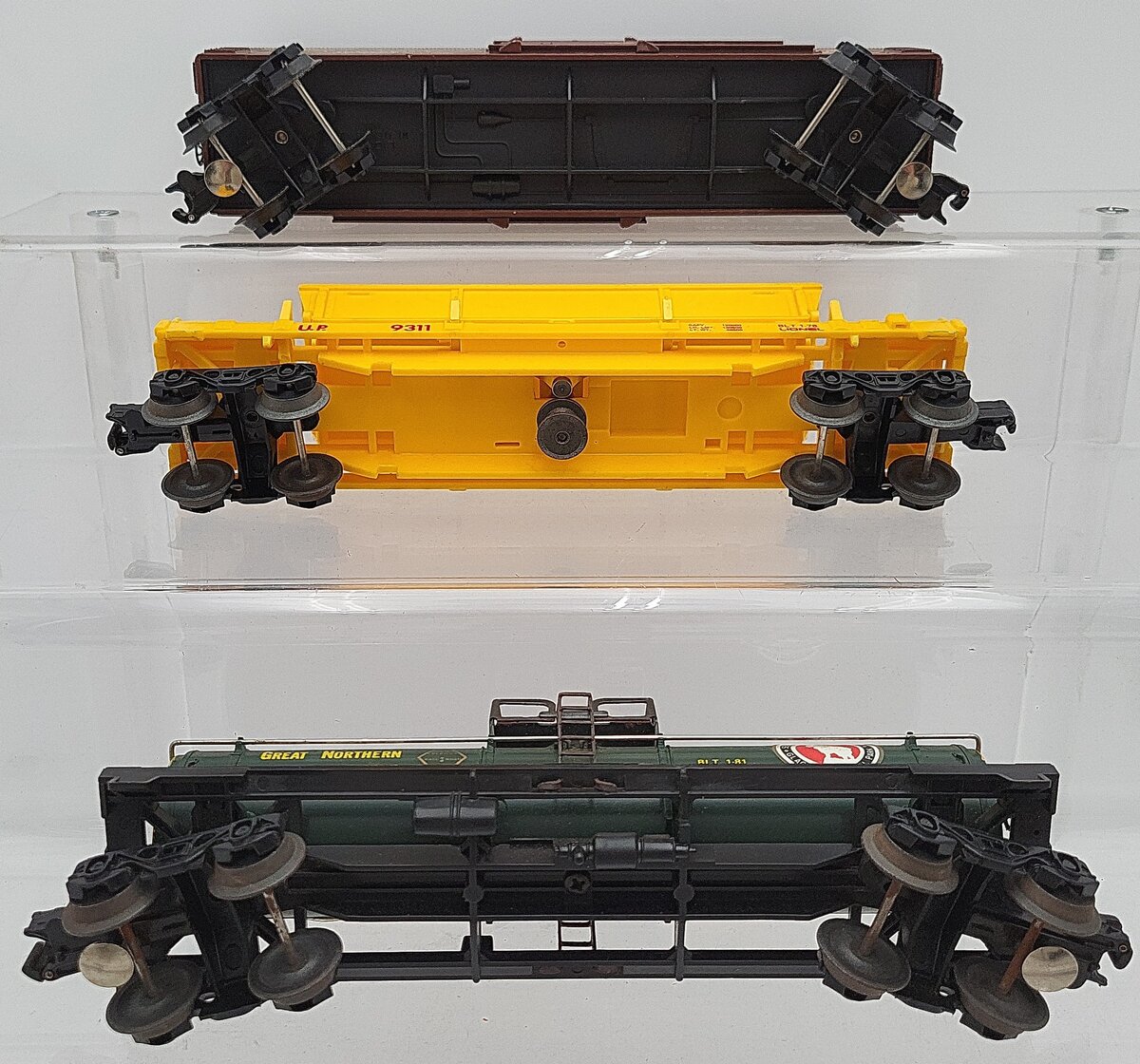 Lionel O Gauge Assorted Freight Cars: 6304, 9311, 19599 [3] VG