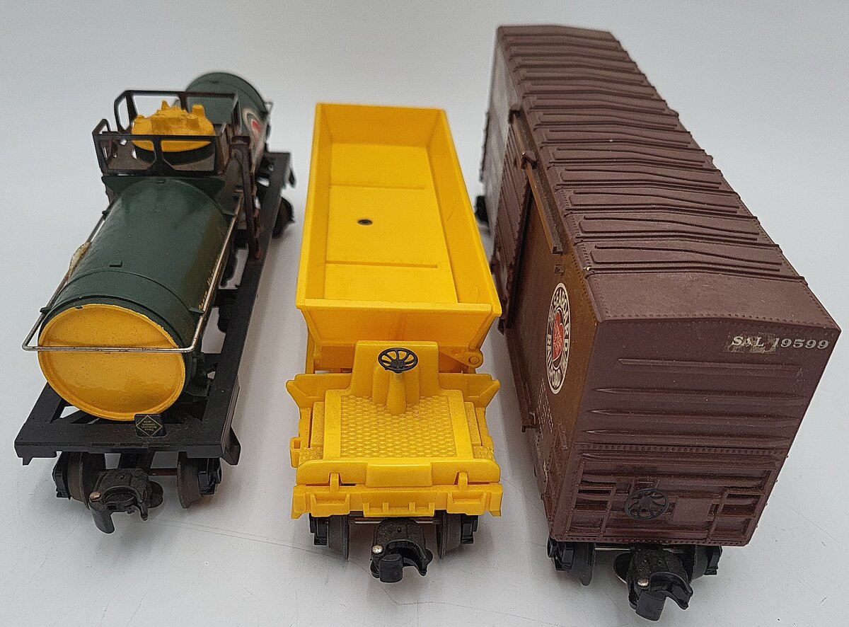 Lionel O Gauge Assorted Freight Cars: 6304, 9311, 19599 [3] VG