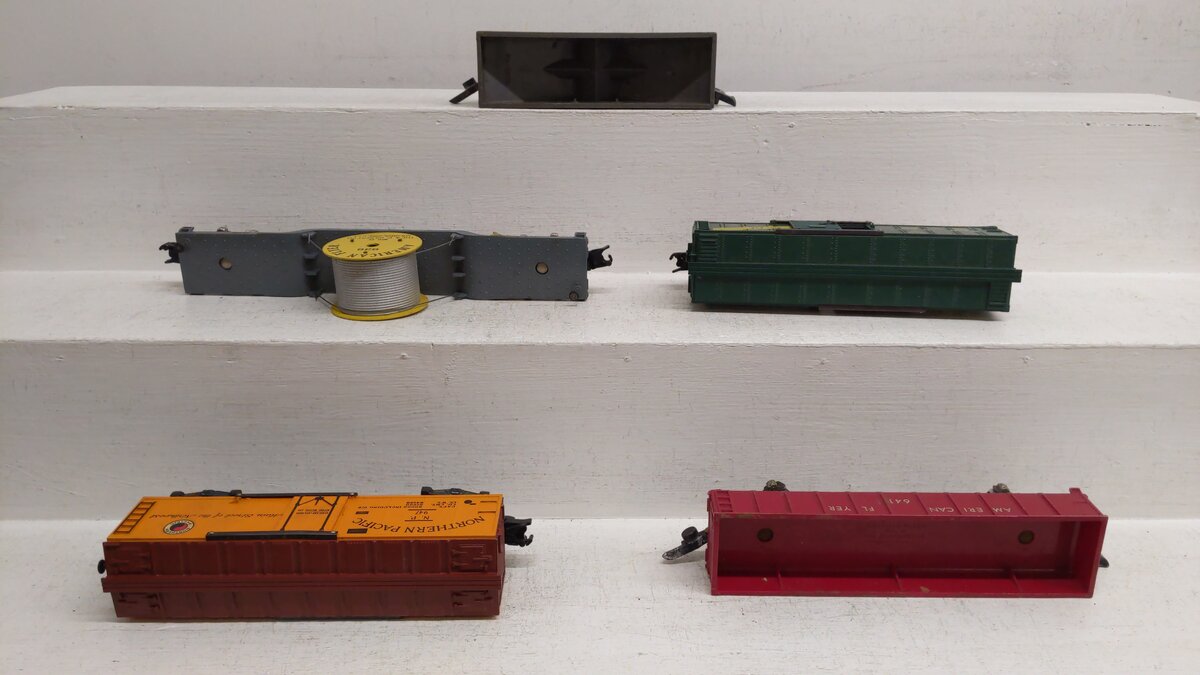 American Flyer Vintage S Gauge Freight Cars 640, 641, 922, 947, 636 [5] VG