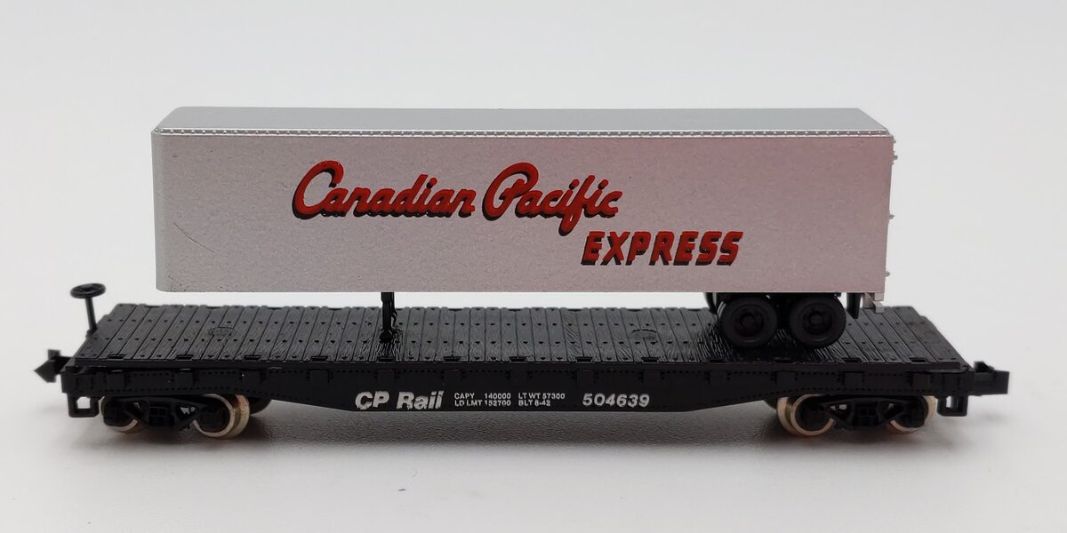Atlas 3777 N Scale CP Rail Flat Cat w/ 40' Trailer #504639 EX/Box
