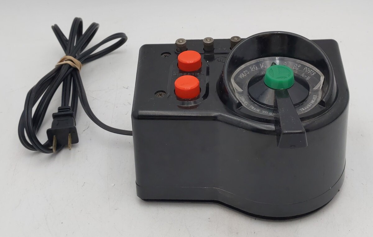 Lionel LW O Vintage Trainmaster 125 Watt Transformer with Whistle EX