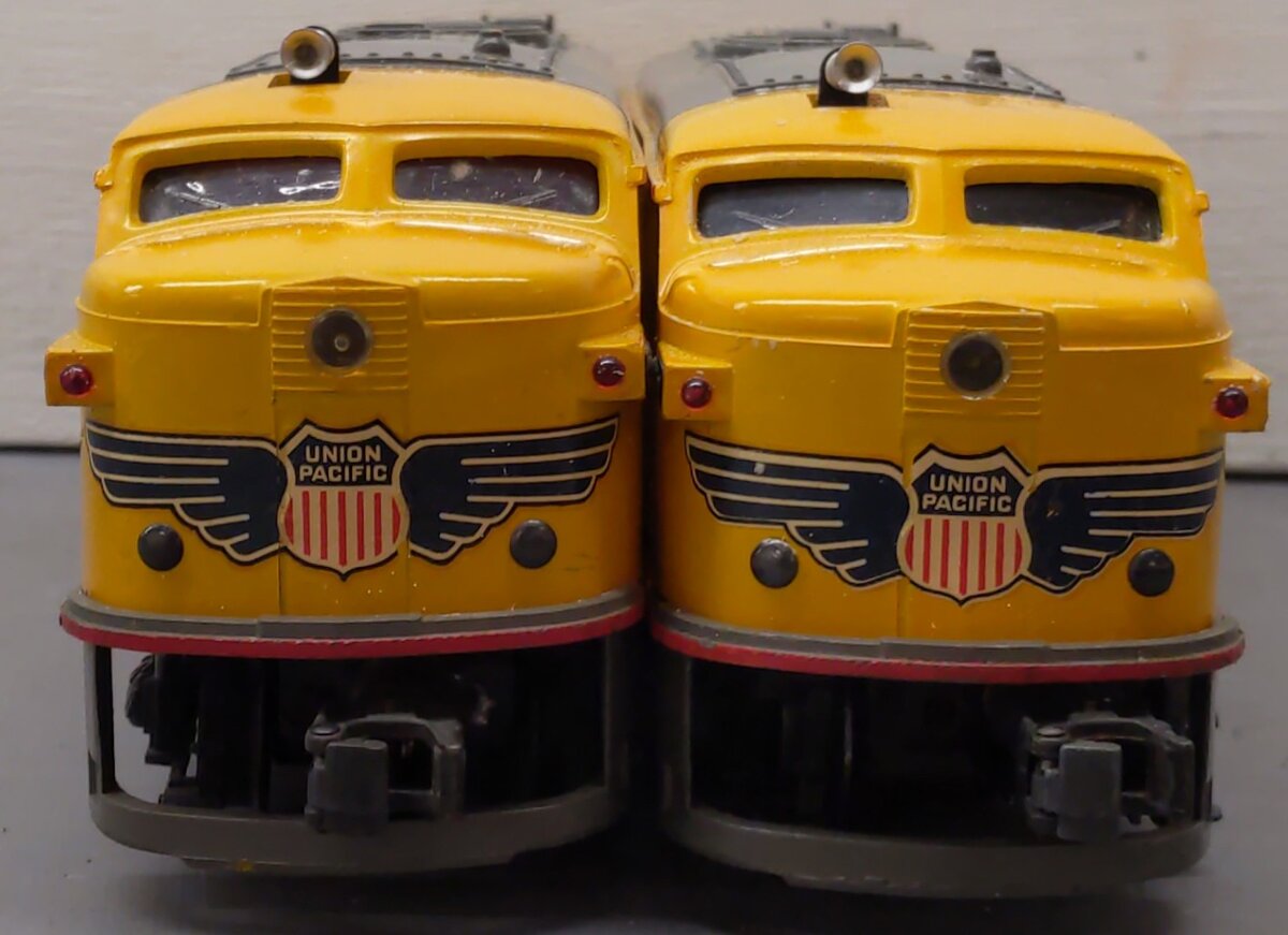 Lionel 2023 Vintage O Union Pacific Alco AA Diesel Locomotive Set VG/Box