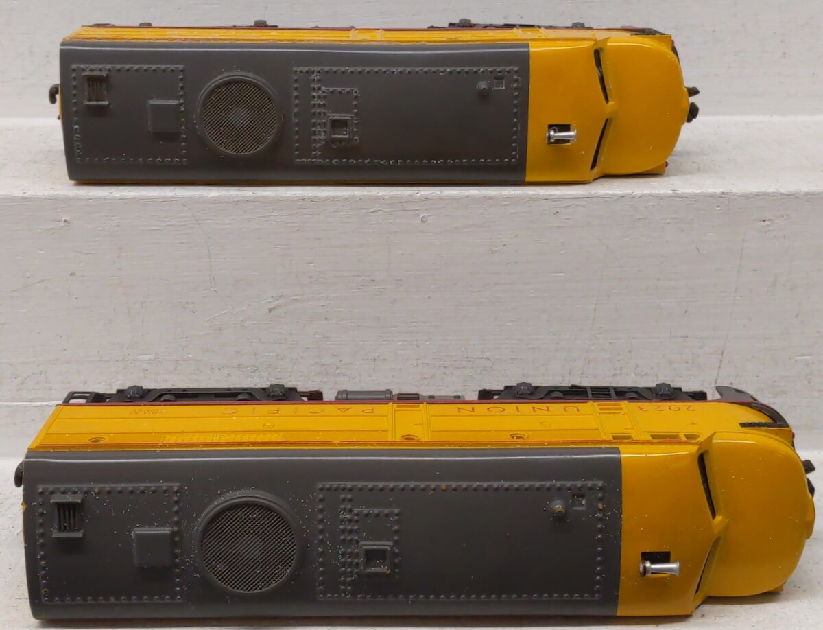Lionel 2023 Vintage O Union Pacific Alco AA Diesel Locomotive Set VG/Box