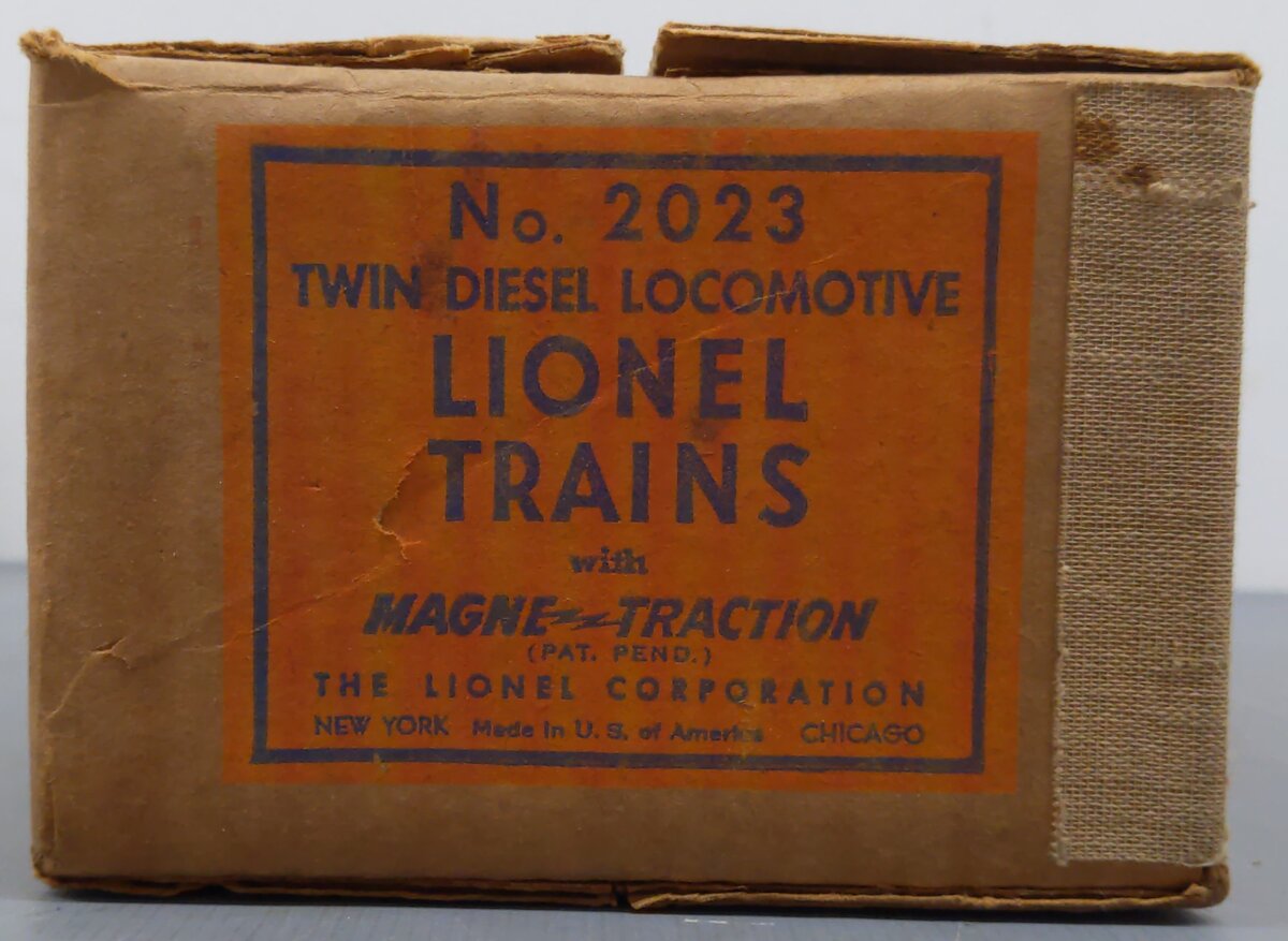 Lionel 2023 Vintage O Union Pacific Alco AA Diesel Locomotive Set VG/Box