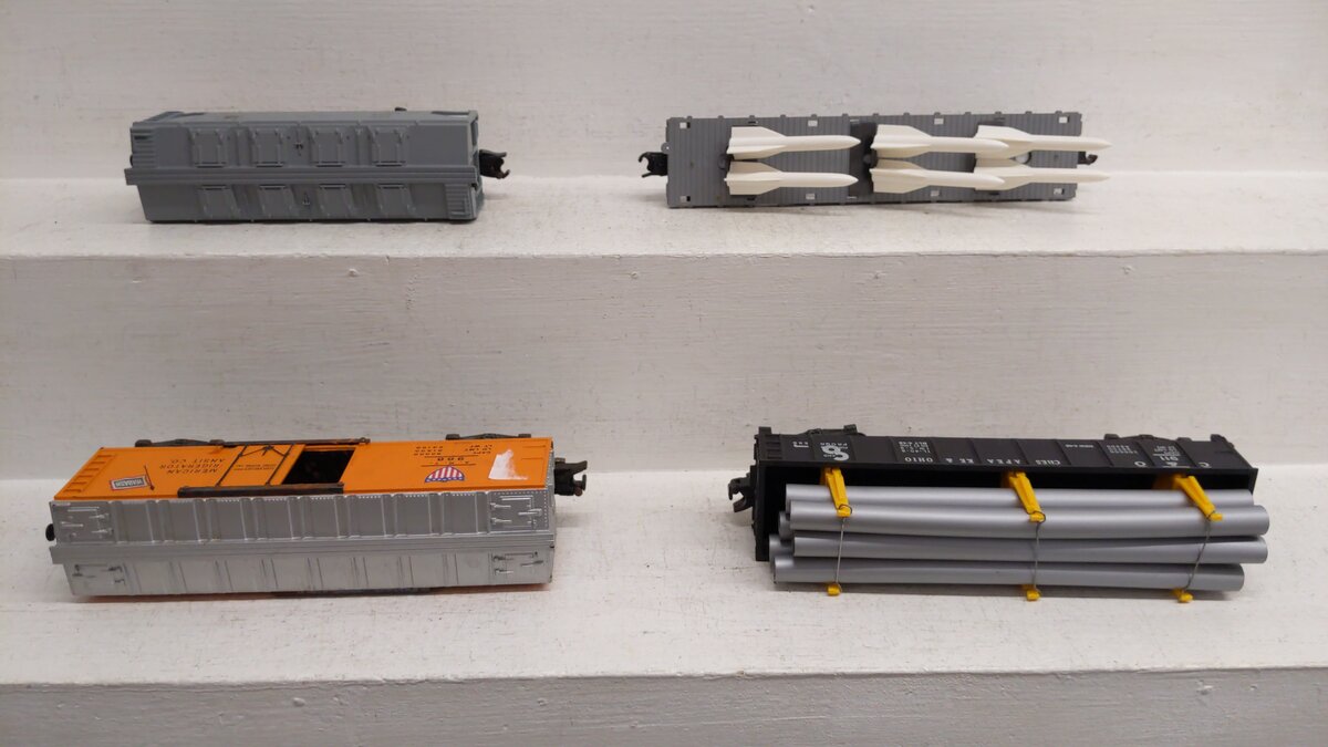 American Flyer Vintage S Gauge Freight Cars: 24582, 924, 911, 988 [4] VG/Box