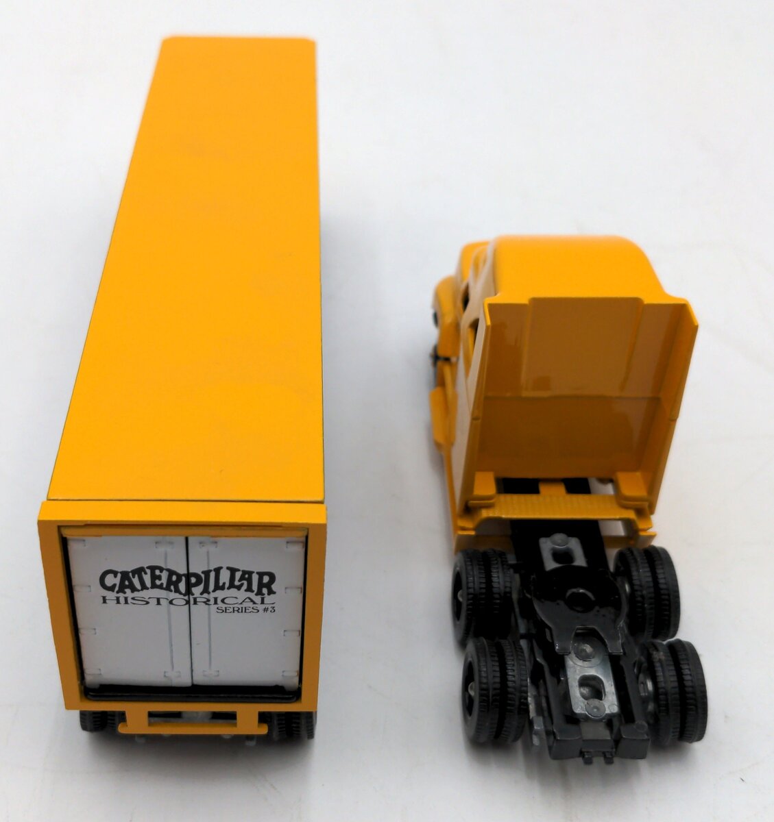 Winross 150-4 1:64 Scale Diecast Caterpiller Historical #3 Trailor Trailer NIB