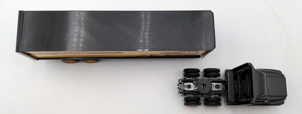 Winross 1:64 Scale Diecast Caterpillar Historical Series #5 Semi & Trailer NIB