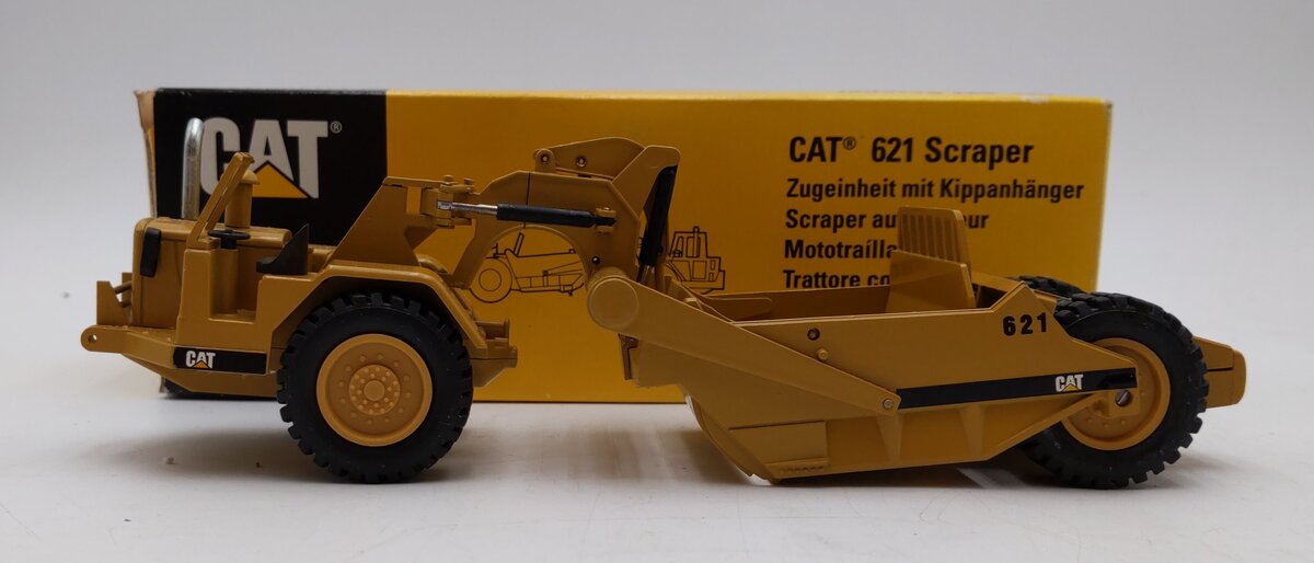 NZG Modelle 1:50 Scale Diecast Caterpillar CAT.621 Scraper EX/Box