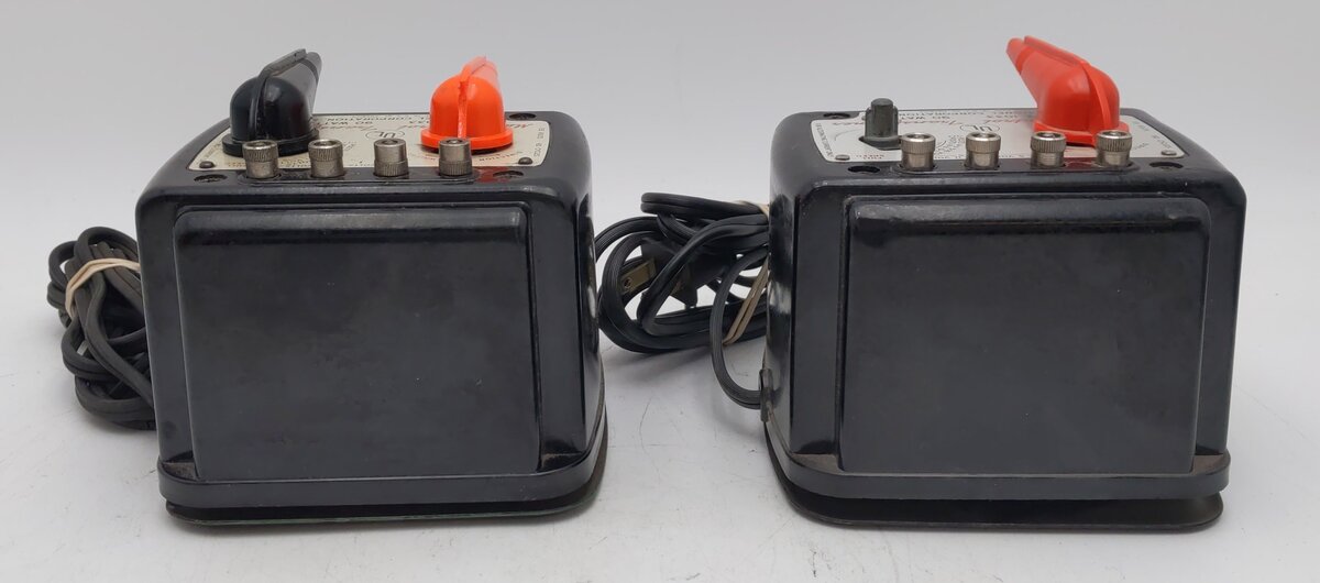 Lionel 1033 Vintage O 90 Watt Transformers w/ Whistle [2] VG