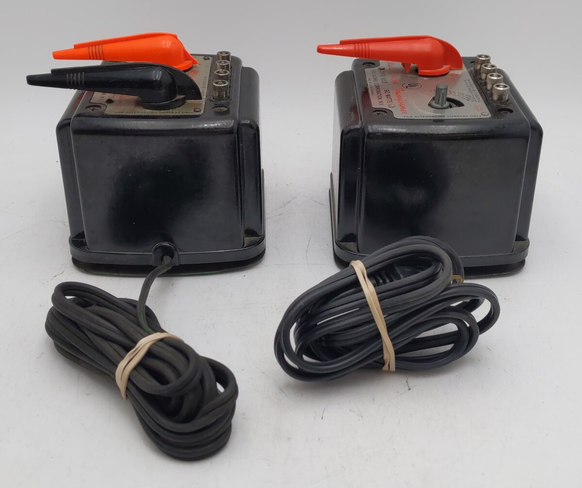 Lionel 1033 Vintage O 90 Watt Transformers w/ Whistle [2] VG