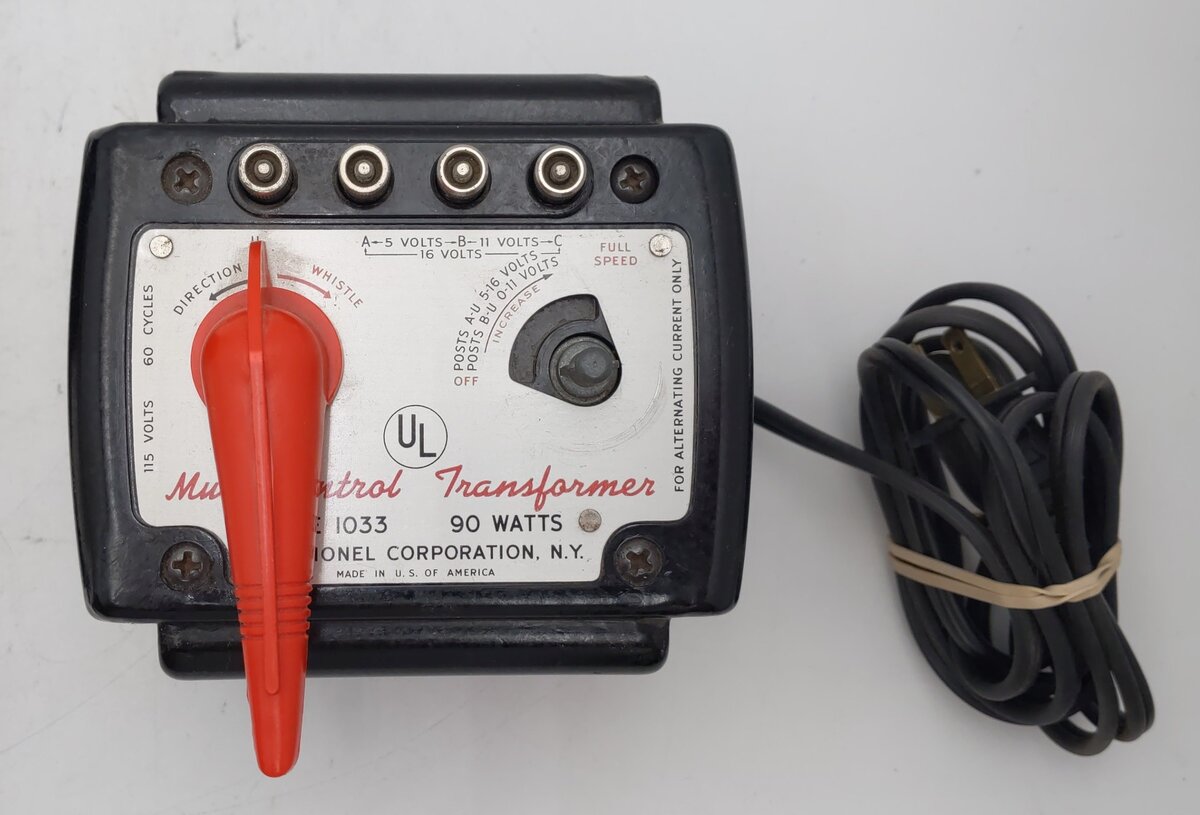 Lionel 1033 Vintage O 90 Watt Transformers w/ Whistle [2] VG