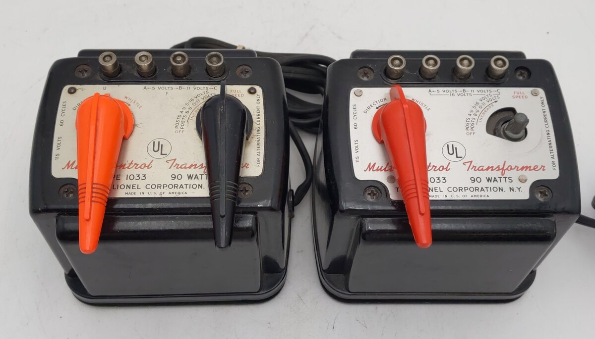Lionel 1033 Vintage O 90 Watt Transformers w/ Whistle [2] VG