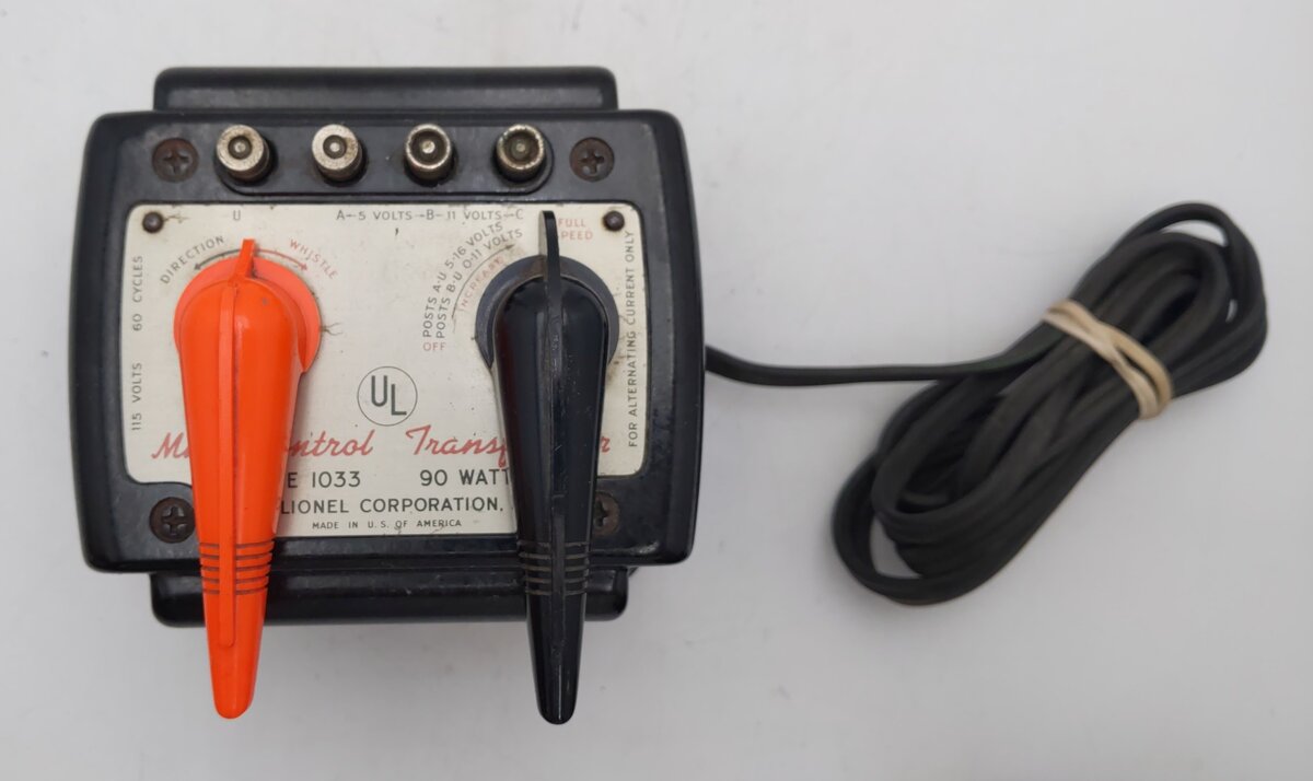 Lionel 1033 Vintage O 90 Watt Transformers w/ Whistle [2] VG