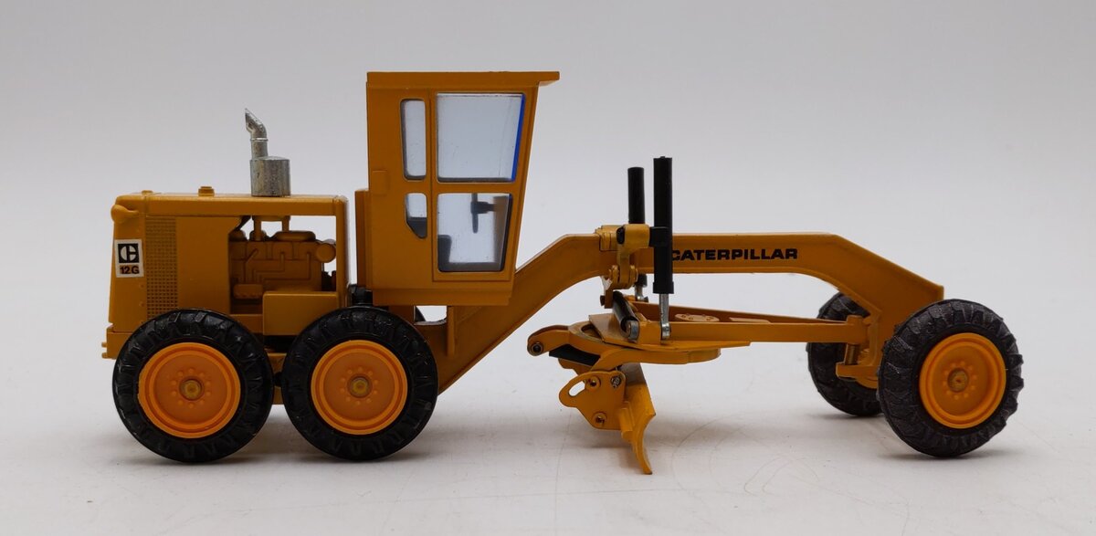 NZG Modelle 1:50 Scale Diecast Caterpillar Motor grader Model 12G EX/Box