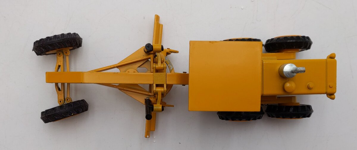 NZG Modelle 1:50 Scale Diecast Caterpillar Motor grader Model 12G EX/Box