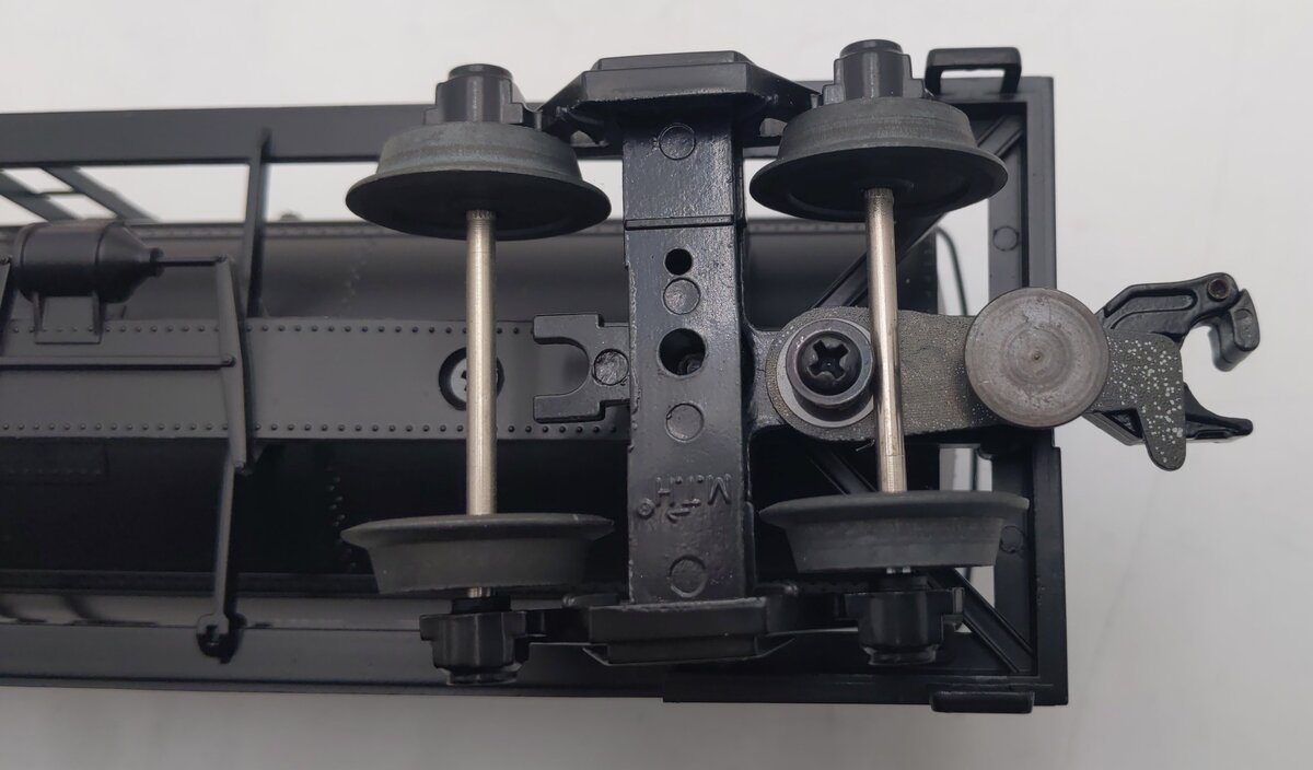 MTH 30-7331 O Gauge Boston & Maine Tank Car #S232 EX/Box