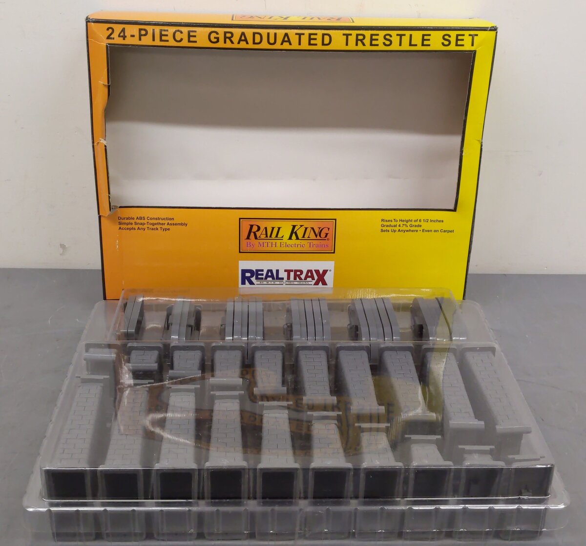 MTH 40-1033 O RealTrax - 24-Piece Graduated Trestle System Set LN/Box