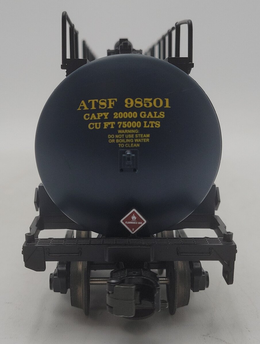 MTH 20-96024 O AT&SF 20,000 Gallon 4-Compartment Tank Car #98501 VG/Box