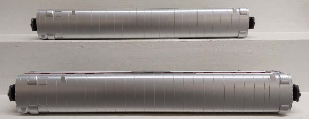 MTH 20-66081 O B&M Premier 70' Streamlined Slpr/Diner Passenger Set (Set of 2) EX/Box