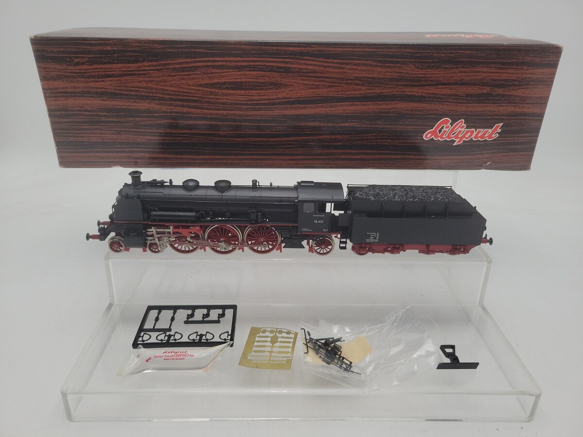 Liliput 1803 HO Scale 4-6-2 Steam Locomotive & Tender #18451 VG/Box