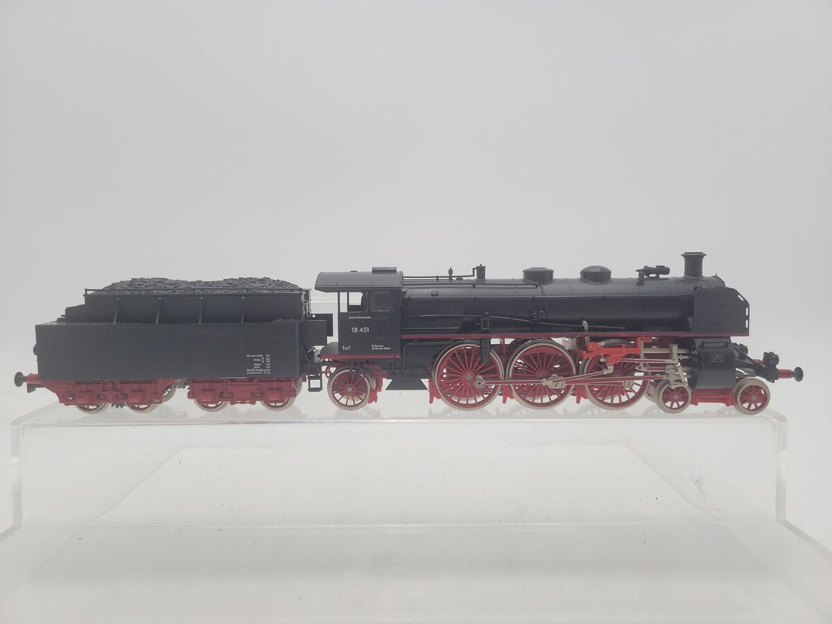 Liliput 1803 HO Scale 4-6-2 Steam Locomotive & Tender #18451 VG/Box