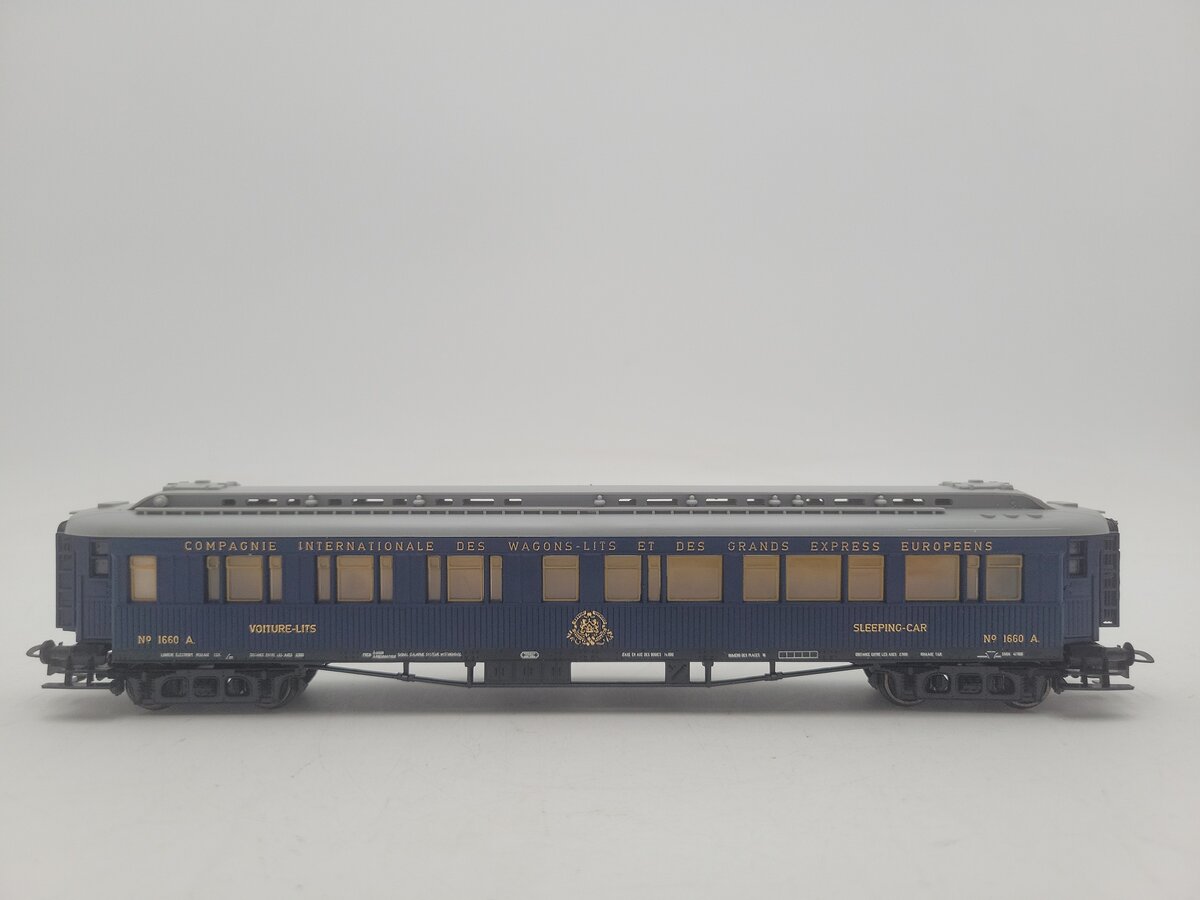 Liliput HO Scale Compagnie Internationale (CIWL) Sleeper Car #1660A EX/Box