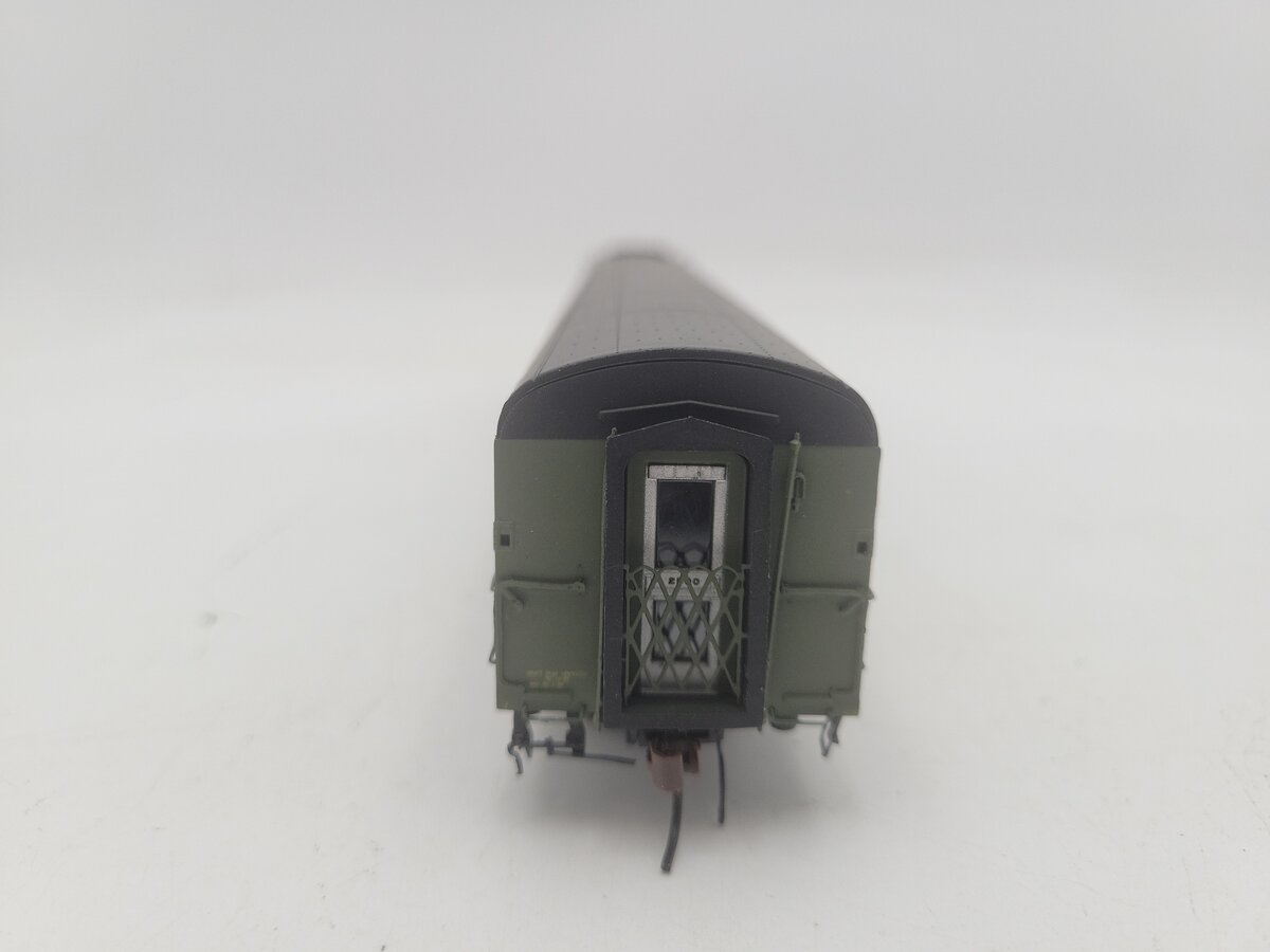 Rapido Trains 103006 HO Canadian National Cafe-Bar-Lounge #2500 EX/Box
