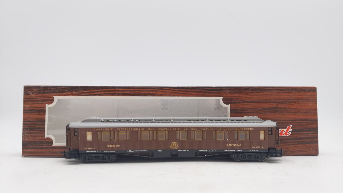 Liliput 26500 HO Scale Compagnie Internationale (CIWL) Sleeper Car #1660A EX/Box