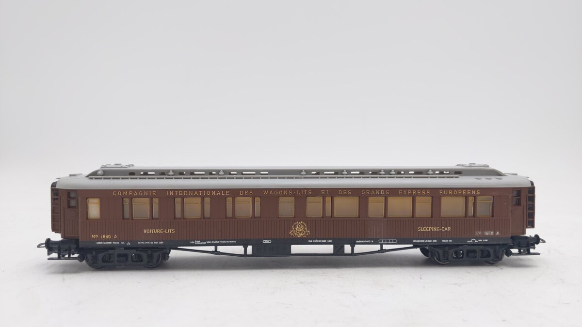Liliput 26500 HO Scale Compagnie Internationale (CIWL) Sleeper Car #1660A EX/Box