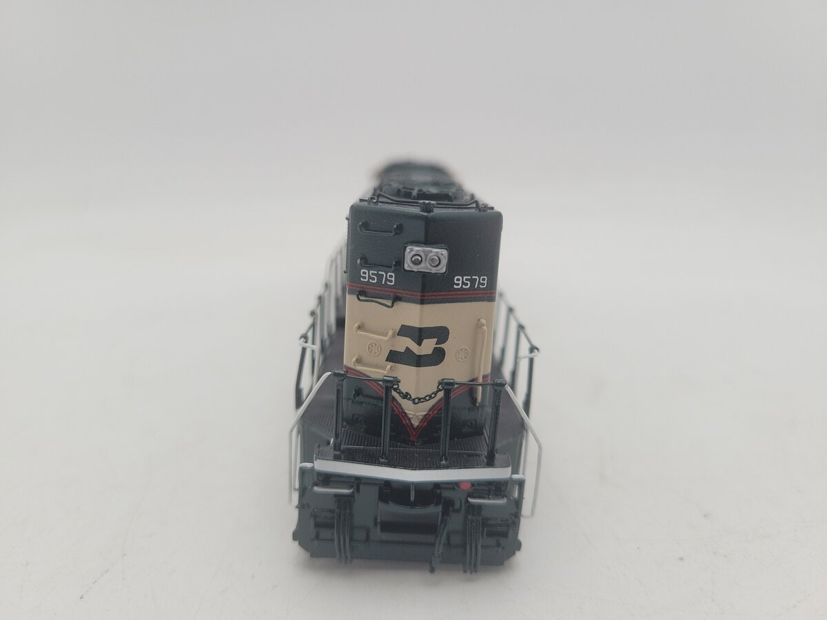 Overland 6606.1 HO Scale BRASS Burlington Northern Diesel Locomotive #9579 VG/Box