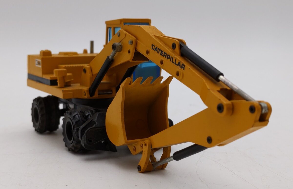 NZG Modelle 1:50 Scale Diecast CAT 224 Wheel-Type Excavator EX/Box