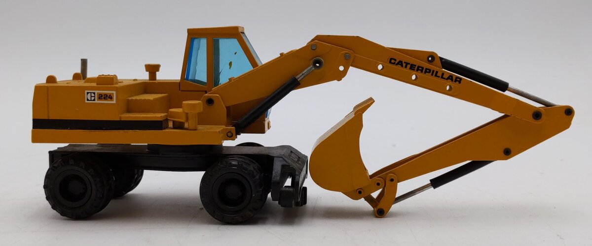 NZG Modelle 1:50 Scale Diecast CAT 224 Wheel-Type Excavator EX/Box
