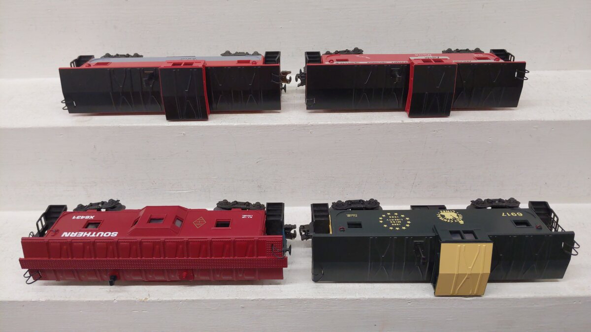 Lionel O Gauge Assorted Freight Cars 6917, 6910, 6905, X6431 [4] EX
