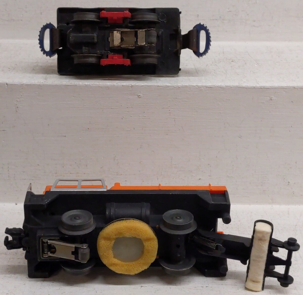 Lionel O Gauge Vintage Motorized Cars; 3927, 50, [2] VG