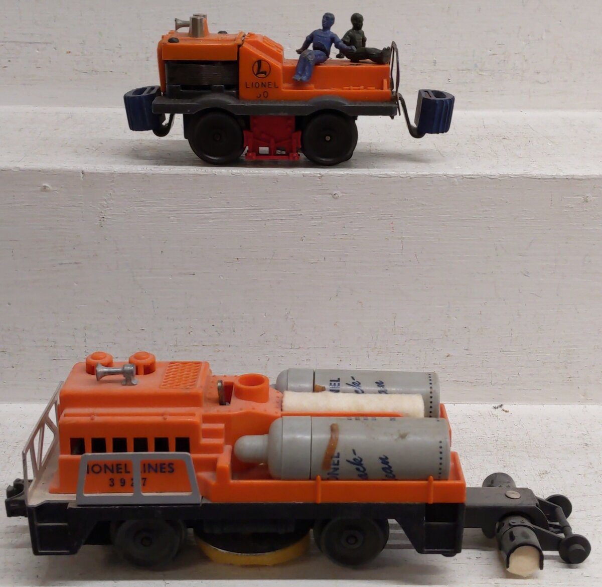 Lionel O Gauge Vintage Motorized Cars; 3927, 50, [2] VG