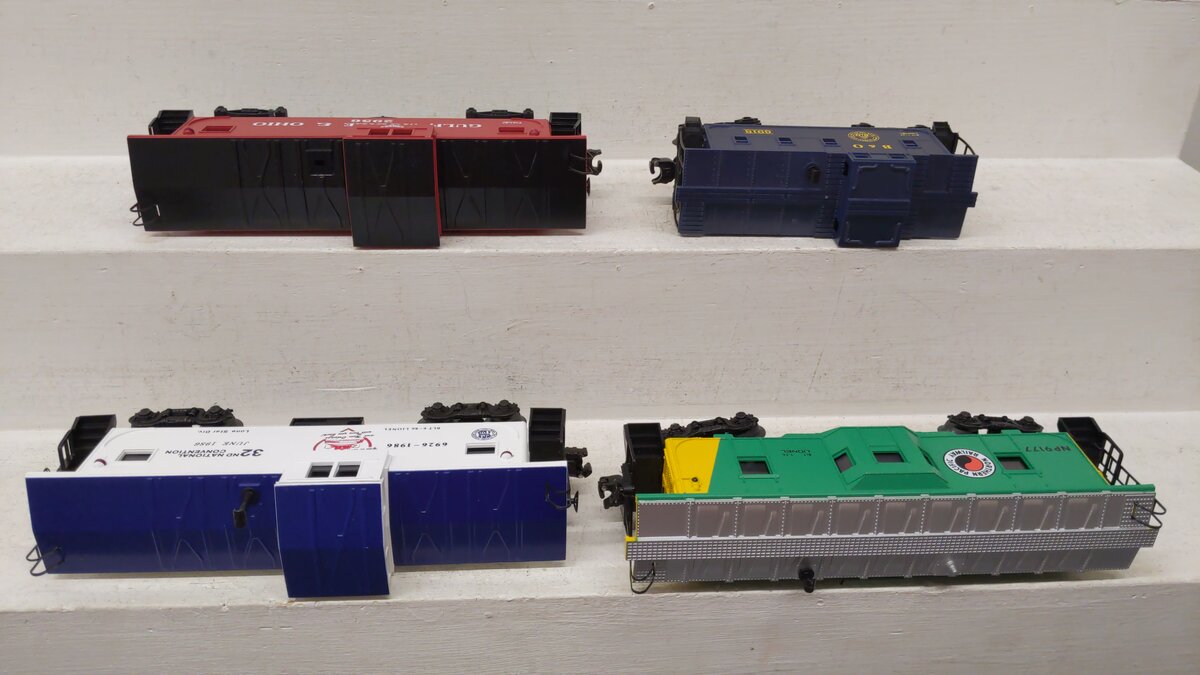 Lionel O Gauge Assorted Freight Cars 6926-1986, 2656, 6918, 9177 [4] EX