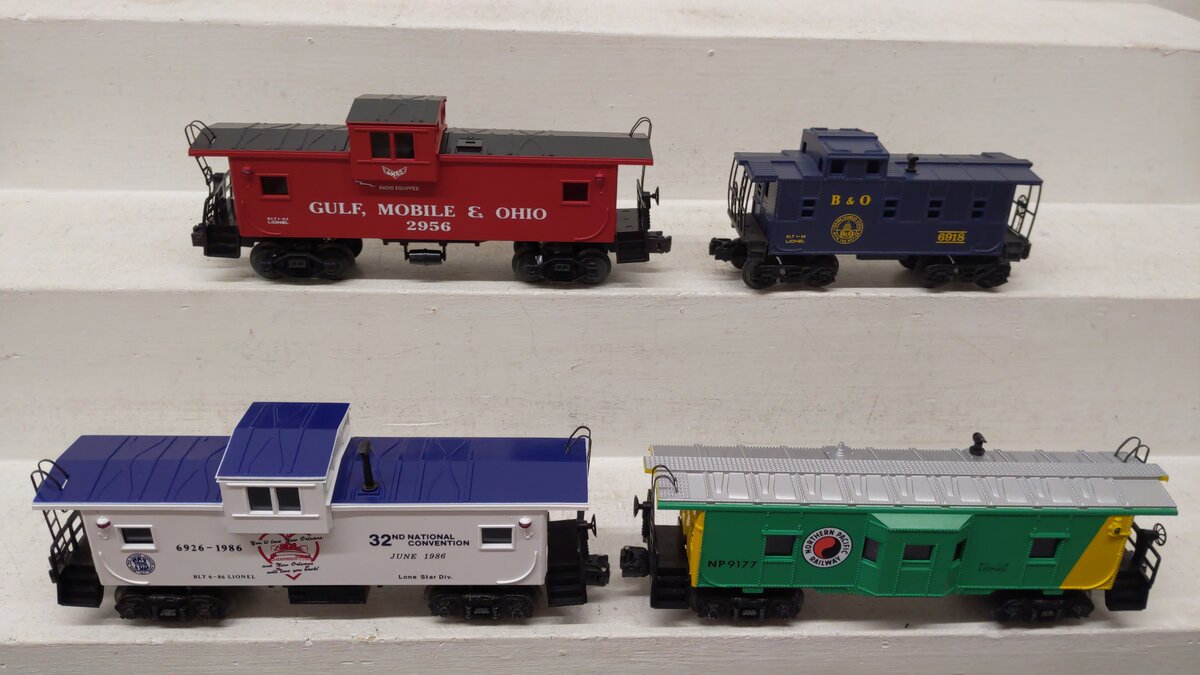 Lionel O Gauge Assorted Freight Cars 6926-1986, 2656, 6918, 9177 [4] EX