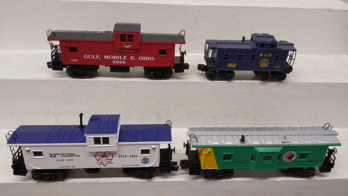 Lionel O Gauge Assorted Freight Cars 6926-1986, 2656, 6918, 9177 [4] EX