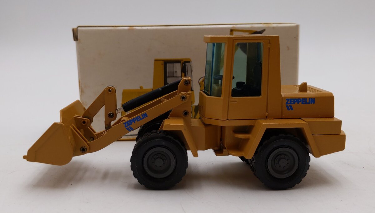 NZG Modelle 1:50 Scale Diecast Zeppelin ZL8B Wheeled Loader EX/Box