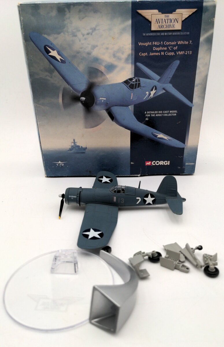 Corgi AA33001 1:72 Vought F4U1 Corsair Daphne VG/Box
