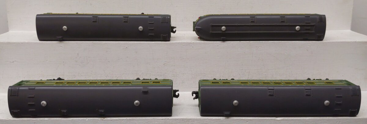 Lionel Vintage O Gauge Lionel Lines Passenger Cars: 2400, 2401, 2402, 2402 [4] EX