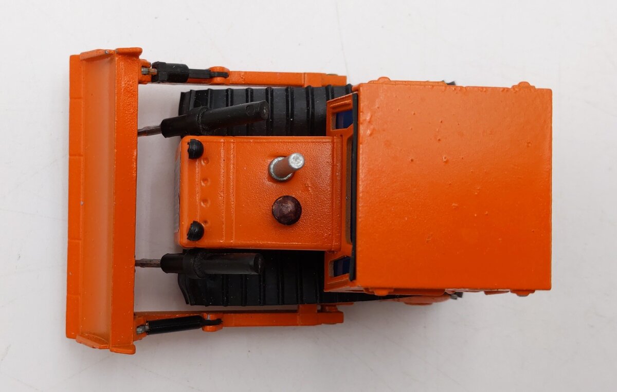 NZG Modelle 1:50 Scale Diecast Caterpillar CAT D4E Track-Type Tractor (Orange)/Box