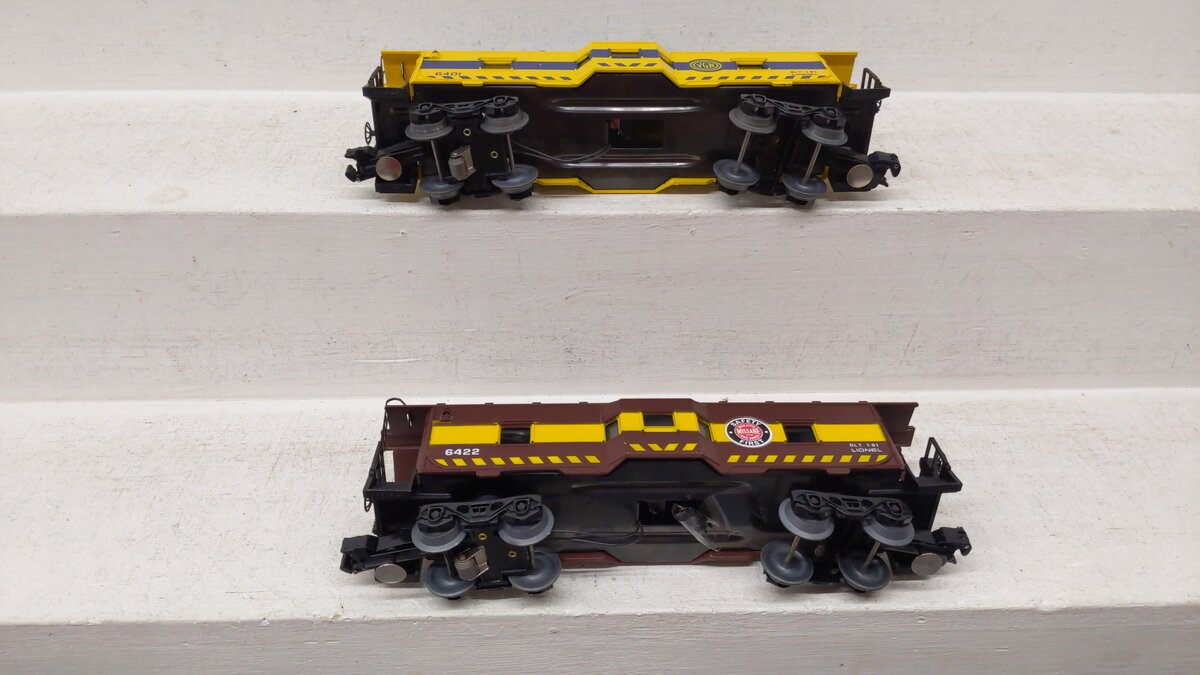 Lionel O Gauge Assorted Freight Cars 6422, 6401 [2] EX