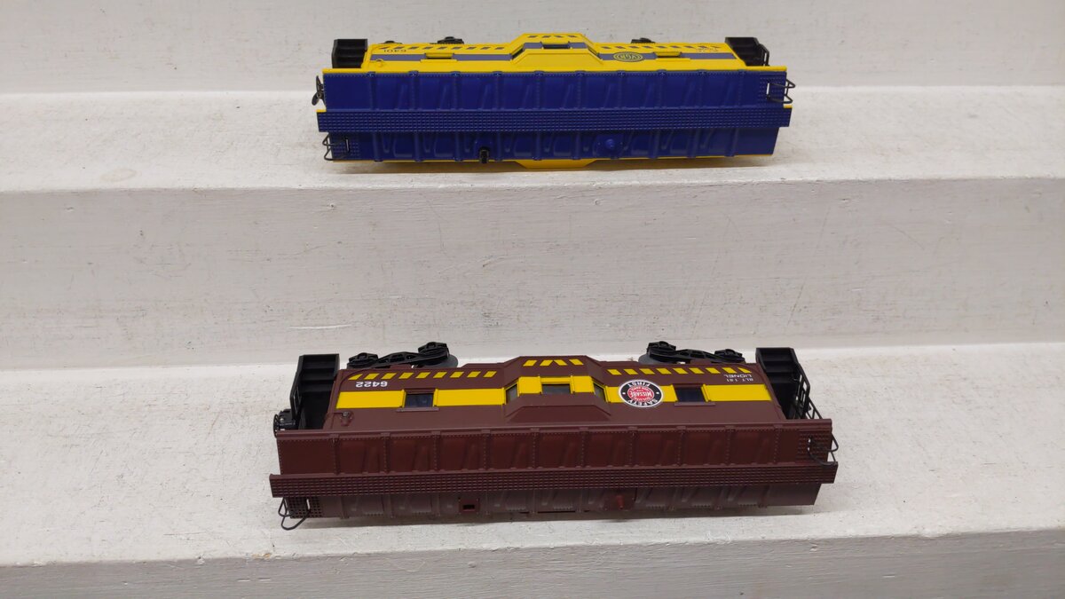 Lionel O Gauge Assorted Freight Cars 6422, 6401 [2] EX