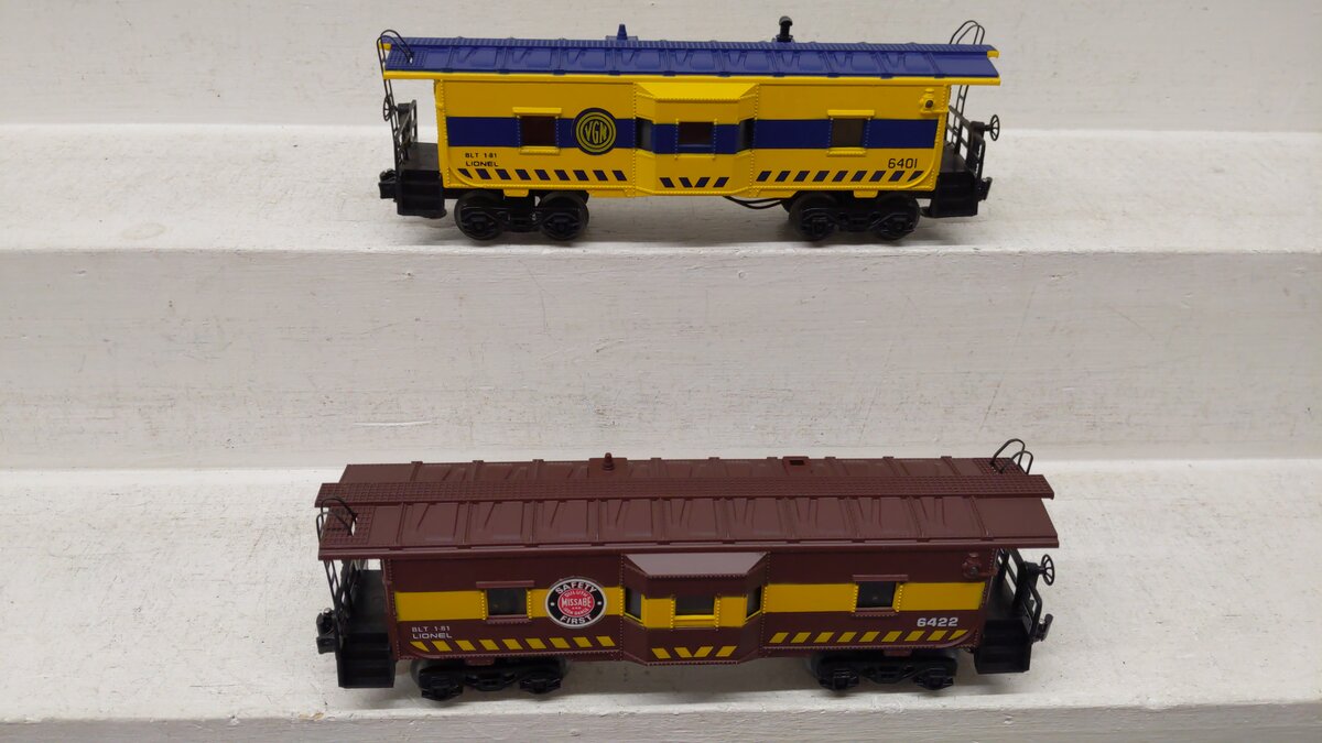 Lionel O Gauge Assorted Freight Cars 6422, 6401 [2] EX