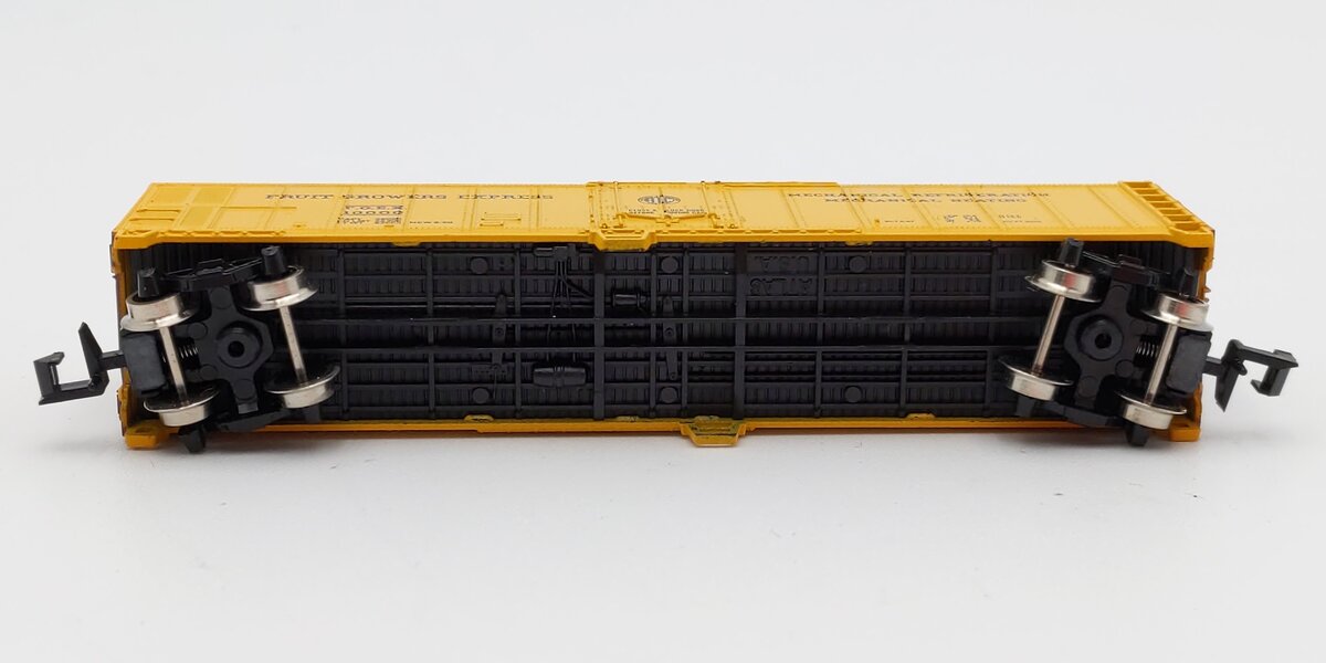 Atlas 3671 N Scale Fruit Growers Express 50' Mechanical Reefer #10000 LN/Box