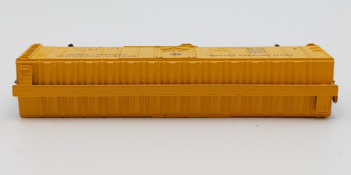 Atlas 3671 N Scale Fruit Growers Express 50' Mechanical Reefer #10000 LN/Box